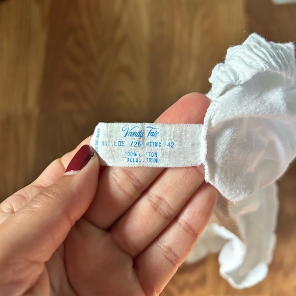 Vintage White Slip Skirt - Picture 7 of 9